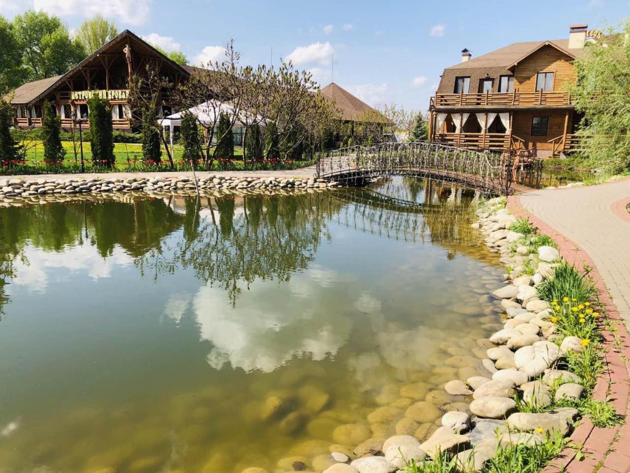 Petrovskyi Brovar Бровары Экстерьер фото