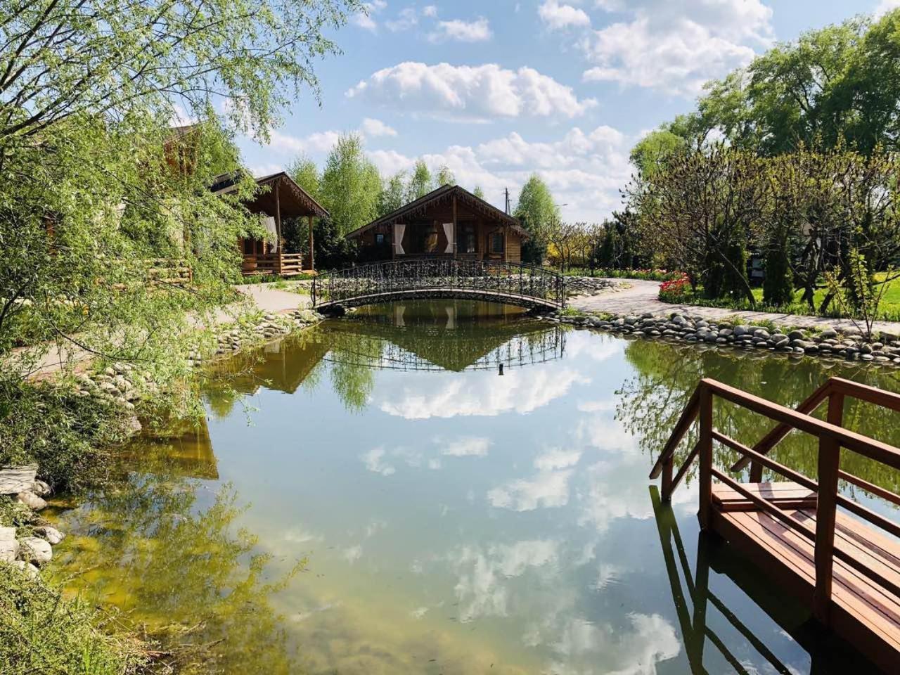 Petrovskyi Brovar Бровары Экстерьер фото
